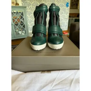 BCBGMAXAZRIA RUNWAY Powe Lug-Sole Green Platform Ankle Day Boots Sz. 9