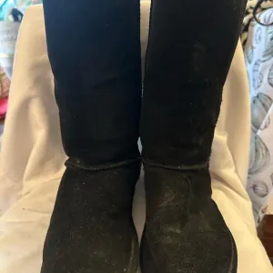 Bearpaw Classic tall black UGG boots, size 9 Preloved in great condition