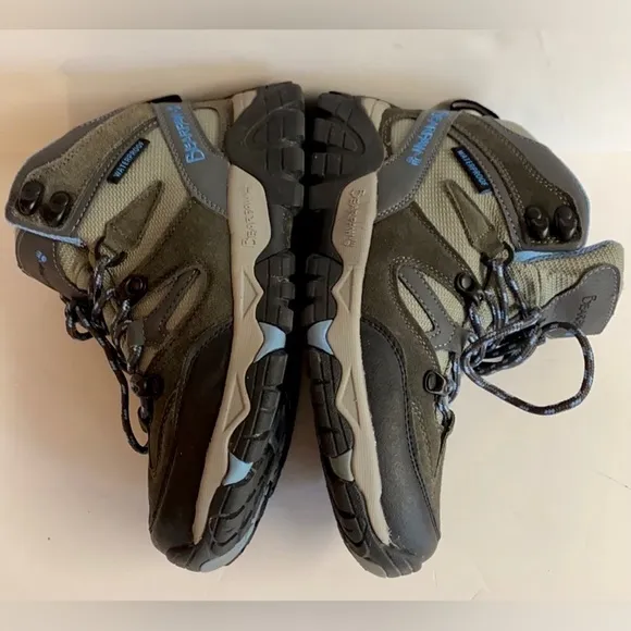 BearPaw-hiking boots in gray and blue.In excellent condition.Activewear Size 7