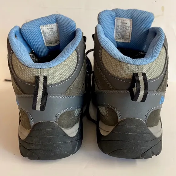 BearPaw-hiking boots in gray and blue.In excellent condition.Activewear Size 7