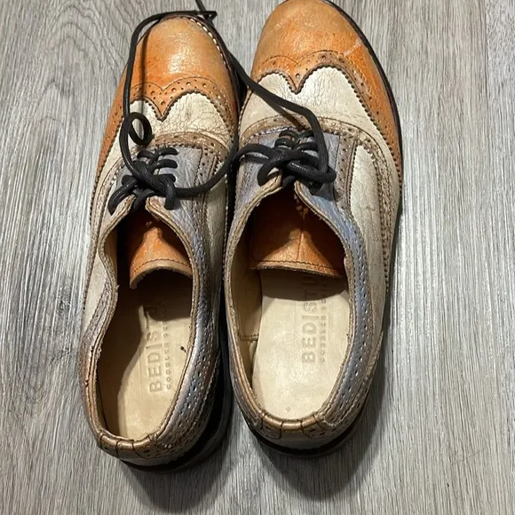 Bed Stu Lita women’s  Tan and Cream Oxford Shoes 7.5