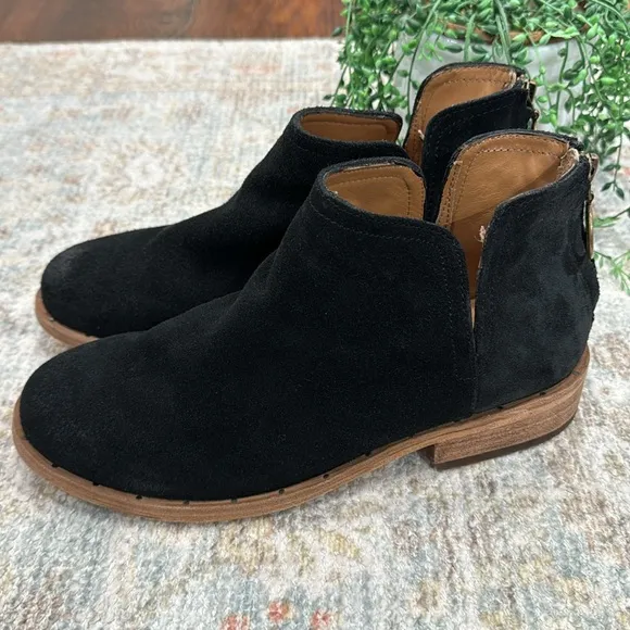 Beek ankle boots