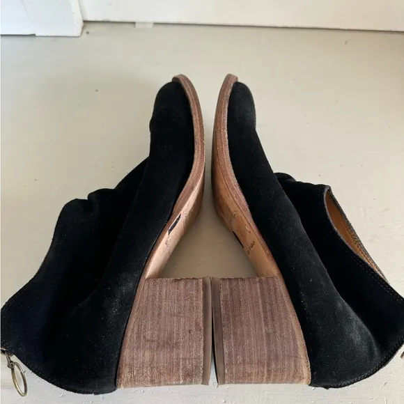 Beek black Eaglet ankle boots size 9.