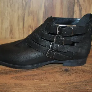 Bella Vita Ronan Black Buckle Ankle Boots Size 8.5WW NWT