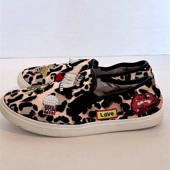 Betsey Johnson Coopers leopard suede like Embellished Slip on Black Sz 8.5
