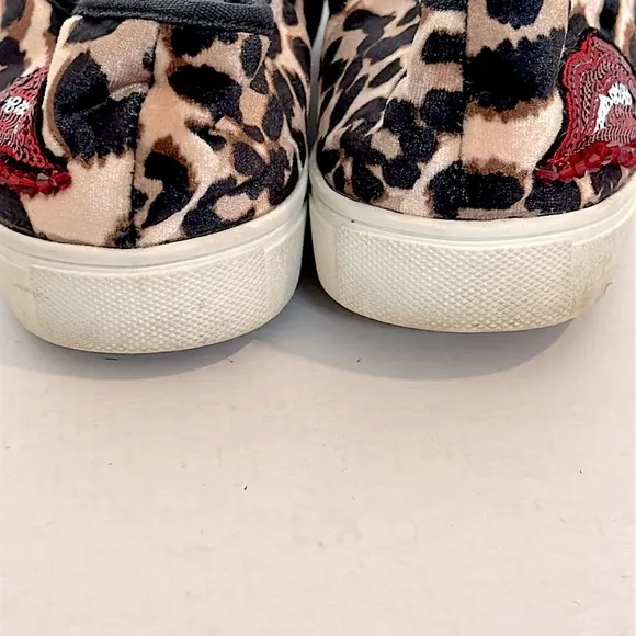 Betsey Johnson Coopers leopard suede like Embellished Slip on Black Sz 8.5
