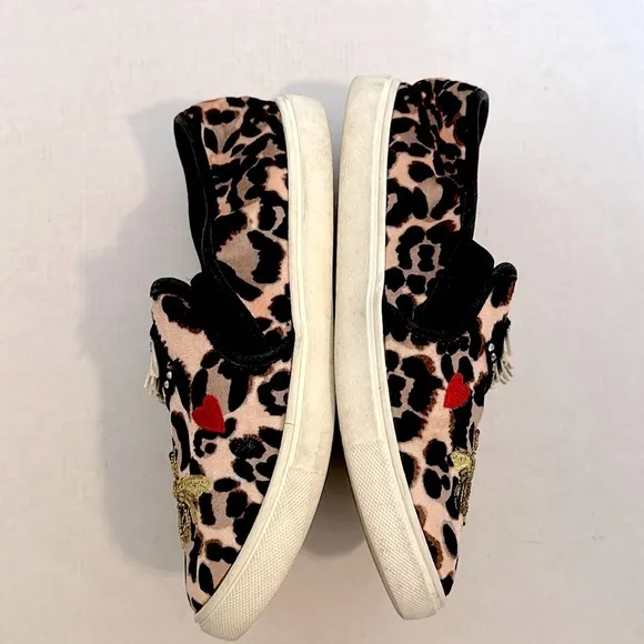 Betsey Johnson Coopers leopard suede like Embellished Slip on Black Sz 8.5