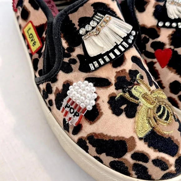 Betsey Johnson Coopers leopard suede like Embellished Slip on Black Sz 8.5