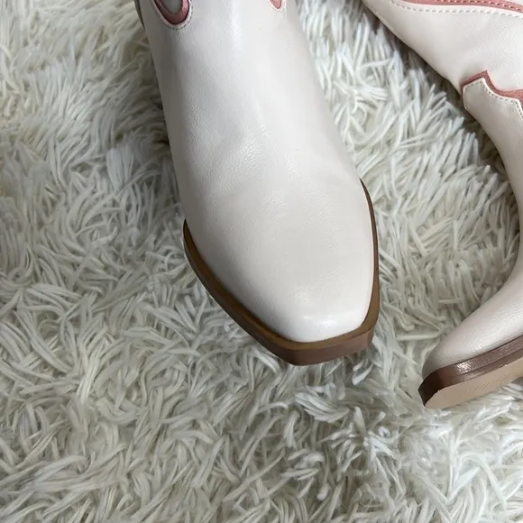 BILLINI CLAIRE IVORY-ROSE western boots 6 Nwob