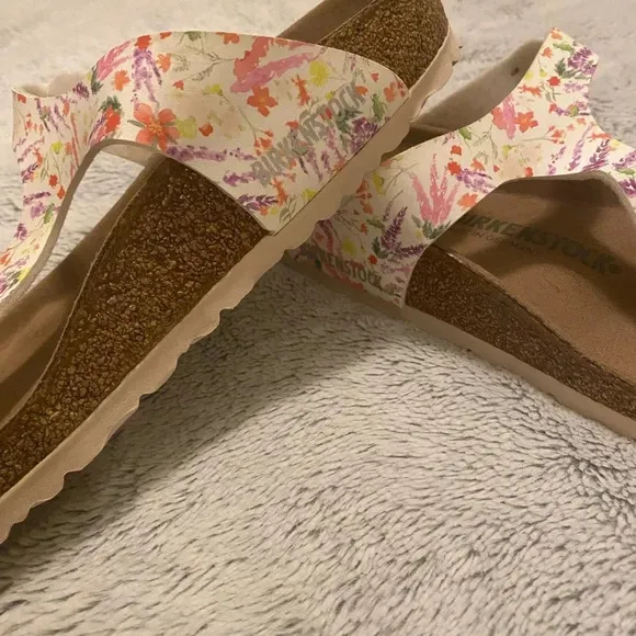 Birkenstock Gizeh vegan leather floral print sandals size 37.