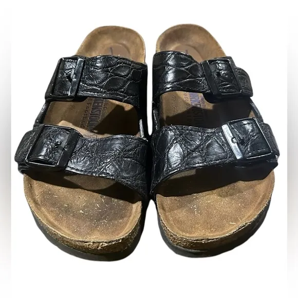 Birkenstock size 38 Arizona Big Buckle Black Gator SandalsB10