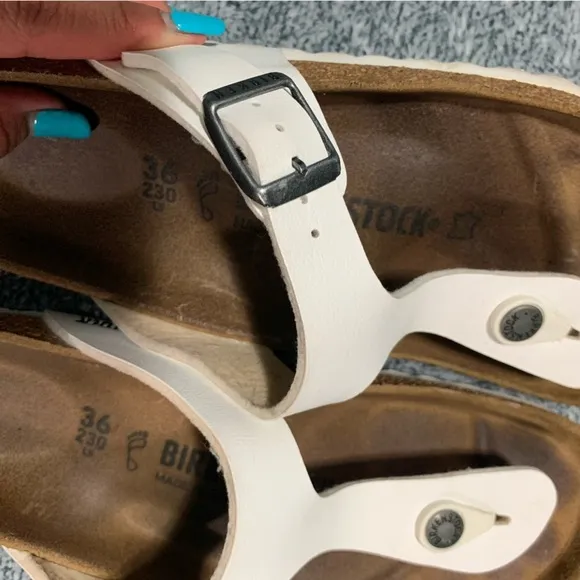 BIRKENSTOCK - White Gizeh Leather Sandals