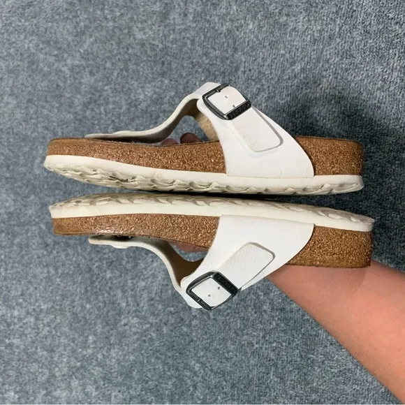 BIRKENSTOCK - White Gizeh Leather Sandals