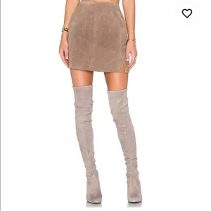Blank NYC Women's Suede Mini Skirt Sz 27 | Tan | Fitted Sexy Look