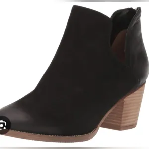 Blondo Neda Ankle Boots New