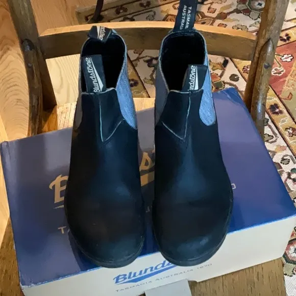 Blundstone 1914 Chelsea Black / Grey Wash Boots. Size 4.5AU / EU 36