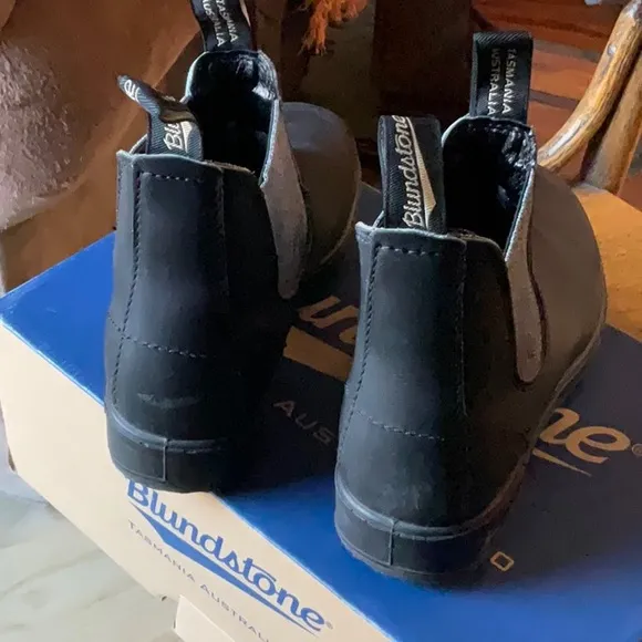 Blundstone 1914 Chelsea Black / Grey Wash Boots. Size 4.5AU / EU 36