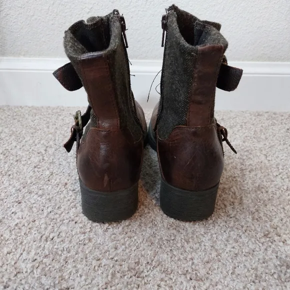 B.O.C  Leather and Fabric Upper Distressed Buckle Ankle Boots Size 9M