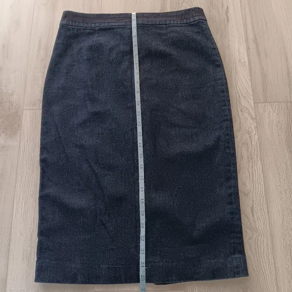 Boden Blue Denim Pencil Midi Skirt Purple Waistband Detail Lined Size 6L