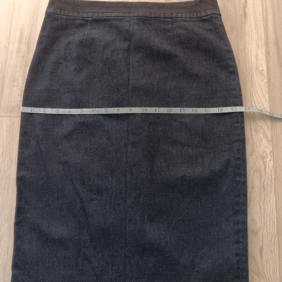 Boden Blue Denim Pencil Midi Skirt Purple Waistband Detail Lined Size 6L