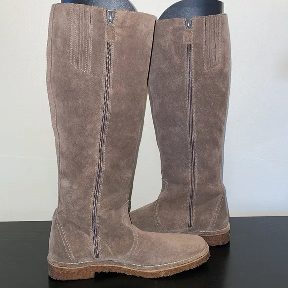 Boden Tall Light Brown Suede Riding Boots. Inside Zippers.  Rubber Sole. Size 7