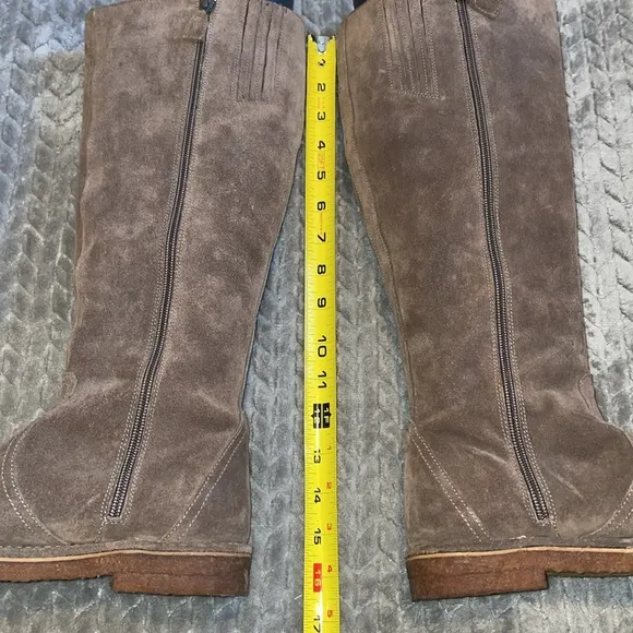 Boden Tall Light Brown Suede Riding Boots. Inside Zippers.  Rubber Sole. Size 7