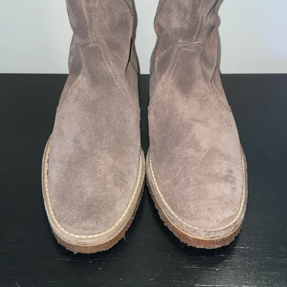 Boden Tall Light Brown Suede Riding Boots. Inside Zippers.  Rubber Sole. Size 7