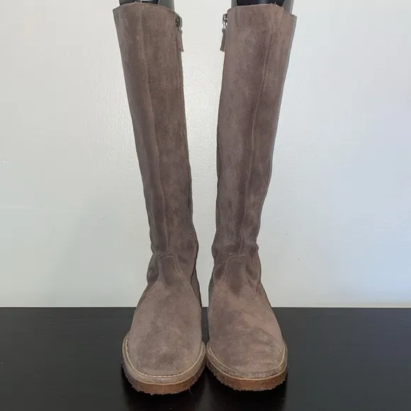 Boden Tall Light Brown Suede Riding Boots. Inside Zippers.  Rubber Sole. Size 7