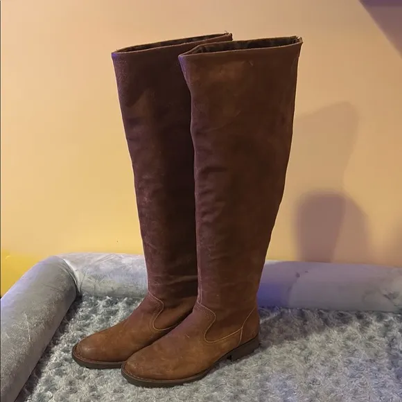 Born Borman Tall Boots Brown Suede size 8.5
