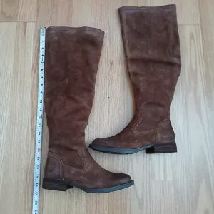 Born  Britton Over The Knee Tall Leather Boots Size 6 for Wom…