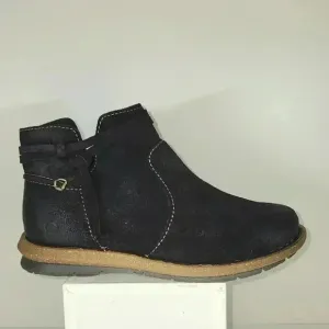 BORN Handcrafted footwear ankle boots nwob size 10