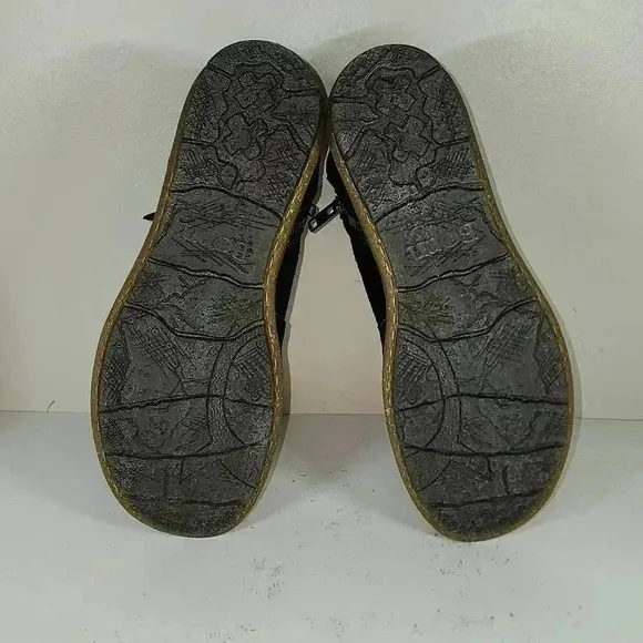 BORN Handcrafted footwear ankle boots nwob size 10