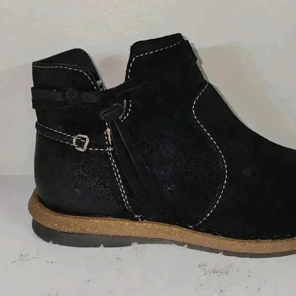 BORN Handcrafted footwear ankle boots nwob size 10