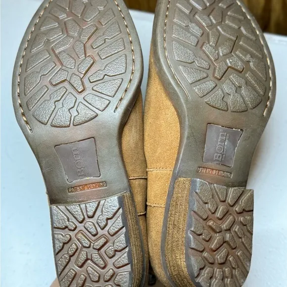 Born Shari II Tan Suede Ankle Boots size 7M southwestern western EUC