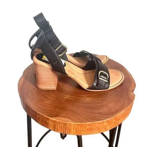 Born Tahlia Sandals