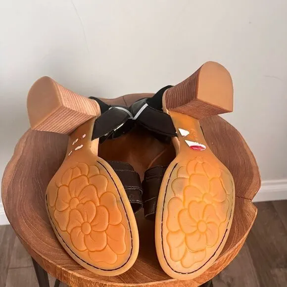 Born Tahlia Sandals