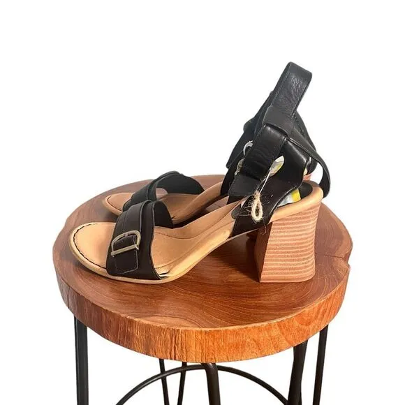 Born Tahlia Sandals
