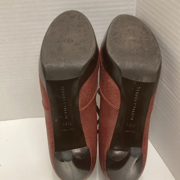BOTTEGA  VENETA  LADIES PLATFORM HEELS made in ITALY