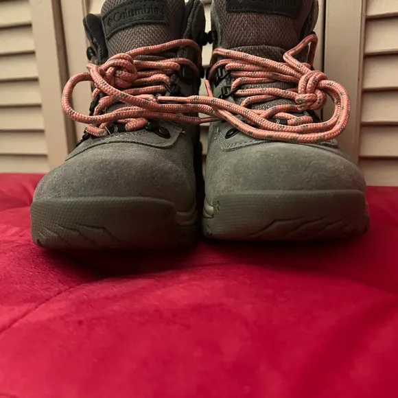 🥾💕BRAND NEW COLUMBIA BOOTS🥾💕