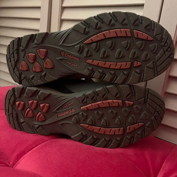 🥾💕BRAND NEW COLUMBIA BOOTS🥾💕