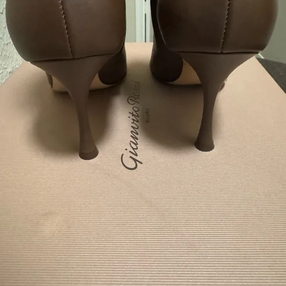 Brand New - Gianvito Rossi Brown Leather Ankle Boots