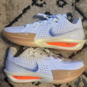 Brand New Nike Gt cut 3 basketball shoes size 9 no box
