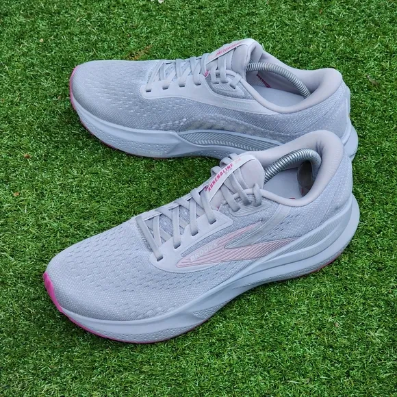 BROOKS ADRENALINE GTS 24 - Womens Sneakers - SIZE 10 (2A NARROW )