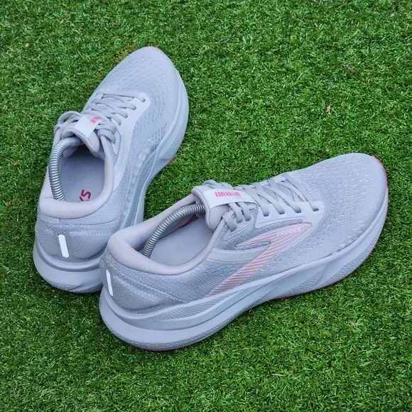 BROOKS ADRENALINE GTS 24 - Womens Sneakers - SIZE 10 (2A NARROW )