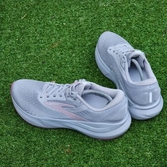 BROOKS ADRENALINE GTS 24 - Womens Sneakers - SIZE 10 (2A NARROW )