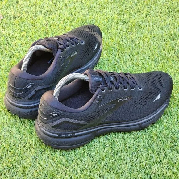 BROOKS GHOST 15 - Women's Athletic Shoes - SIZE 9.5B ***Read Descriptions ***