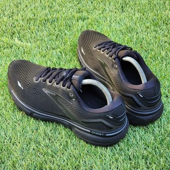 BROOKS GHOST 15 - Women's Athletic Shoes - SIZE 9.5B ***Read Descriptions ***