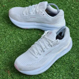 BROOKS GHOST MAX 2 - Womens Athletic Shoes - SIZE 7