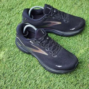 BROOKS GHOST 15 - Women's Athletic Shoes - SIZE 8.5B