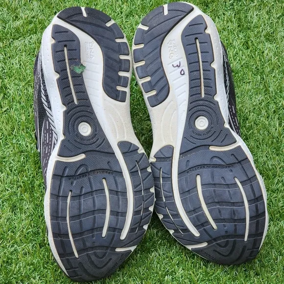 BROOKS GLYCERIN GTS 20 - Womens Athletic Shoes- SIZE 8.5B